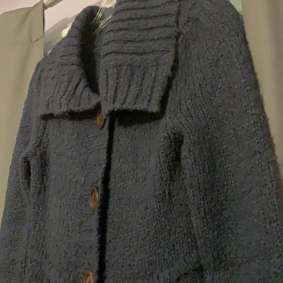 Tiered navy sweater - Picture 5 of 5